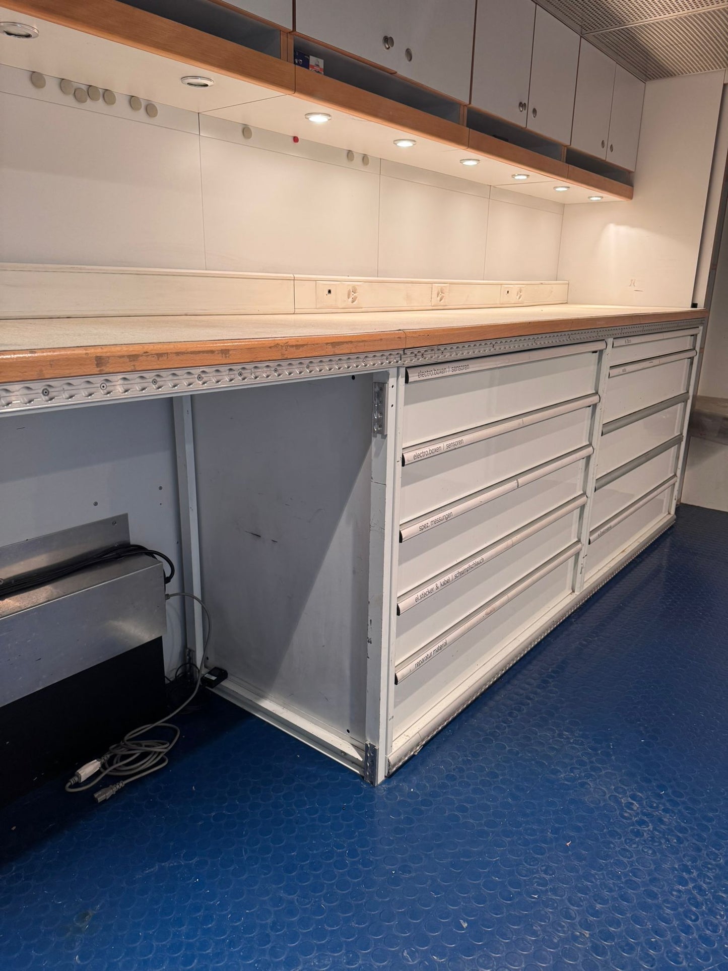 Racing Trailer Hangler - Ex. Sauber F1 Team