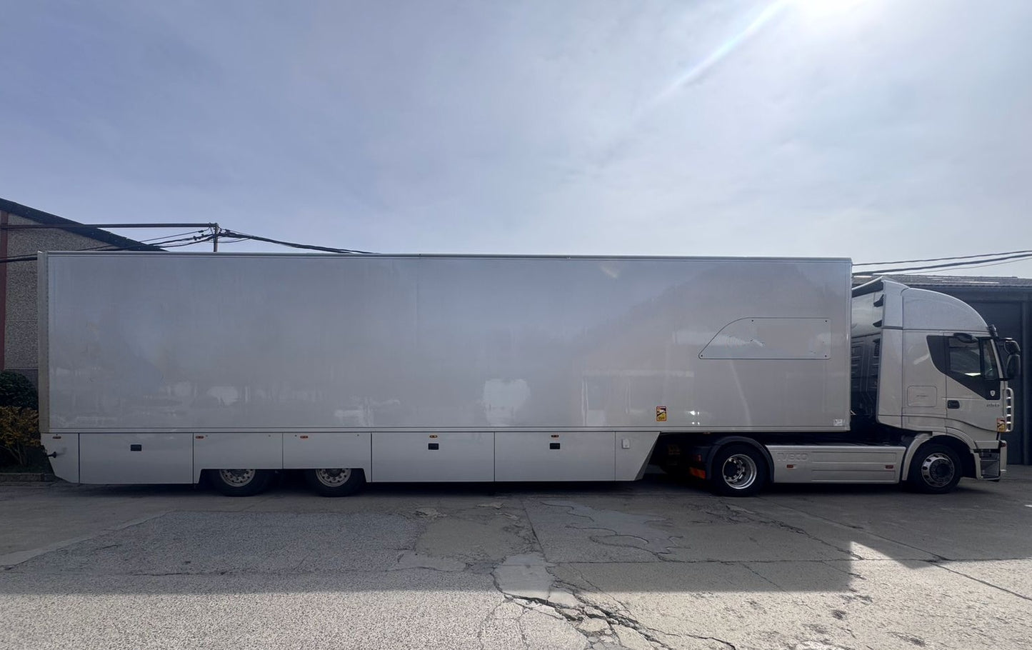 Racing Trailer Chereau - Ex. Aston Martin team