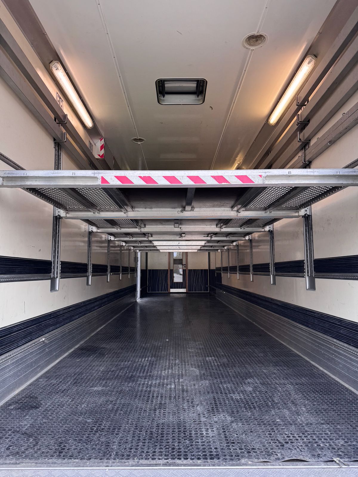 Racing Trailer Chereau - Ex. Aston Martin team