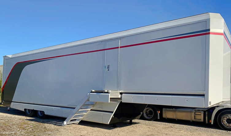 Racing Trailer Hangler - Ex. Sauber F1 Team