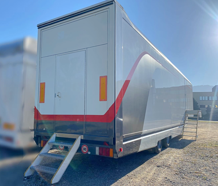 Racing Trailer Hangler - Ex. Sauber F1 Team