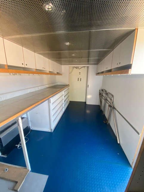 Racing Trailer Hangler - Ex. Sauber F1 Team