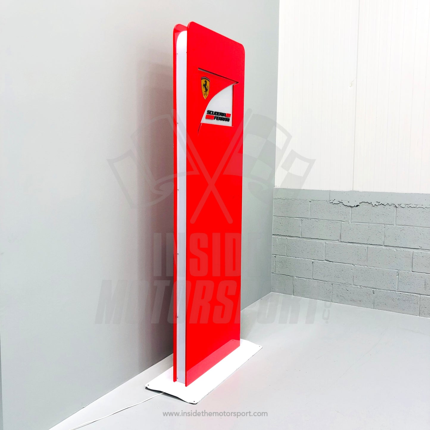 Used Original Totem, Signboard Scuderia Ferrari - 2000s - Formula One - F1