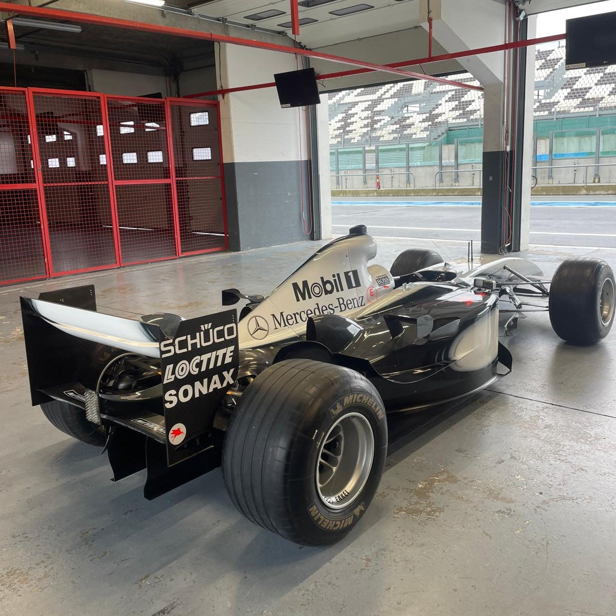 McLaren MP4/17-02 F1 2002