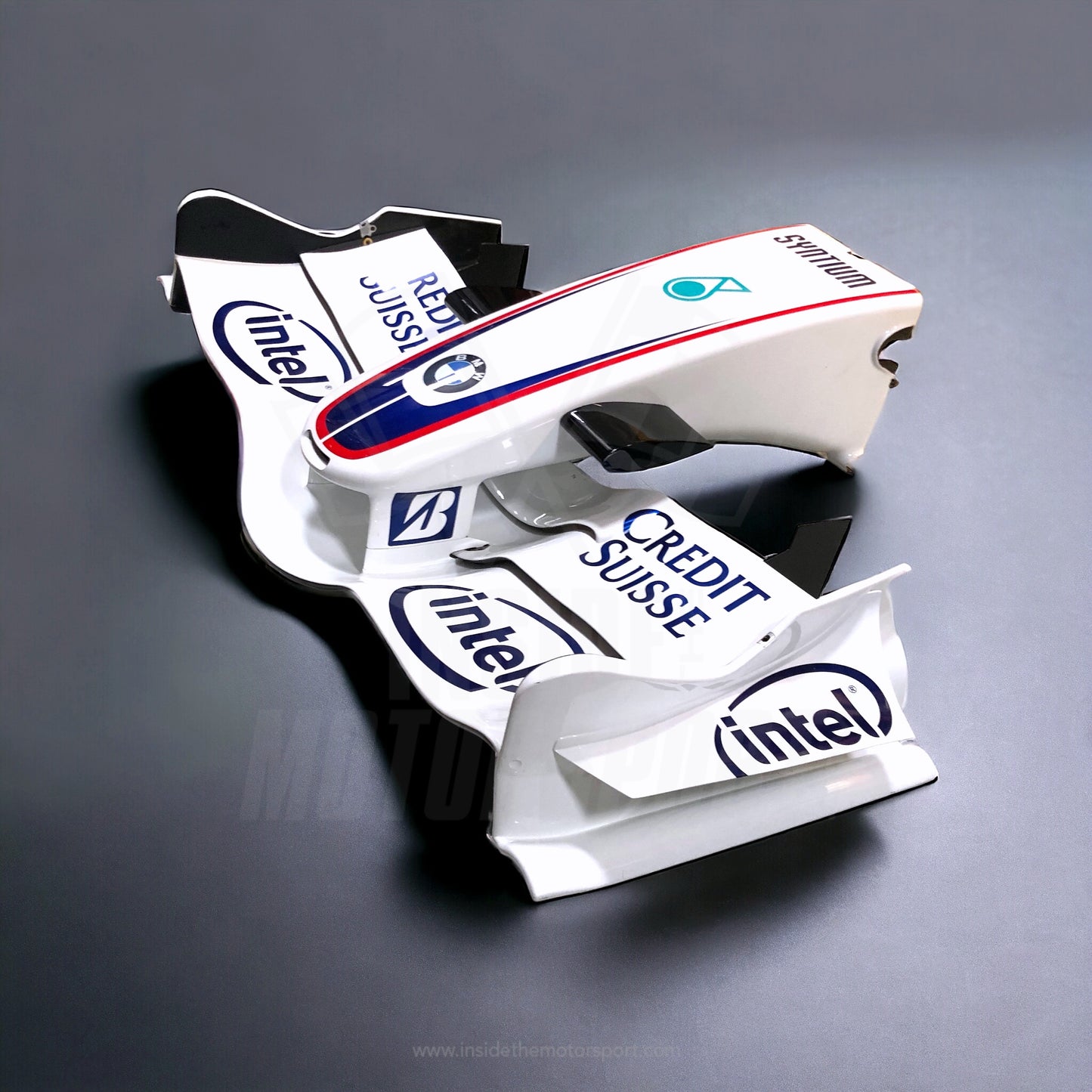 Nose Cone &amp; Front Wing - BMW Sauber F1.07 - 2007 - F1